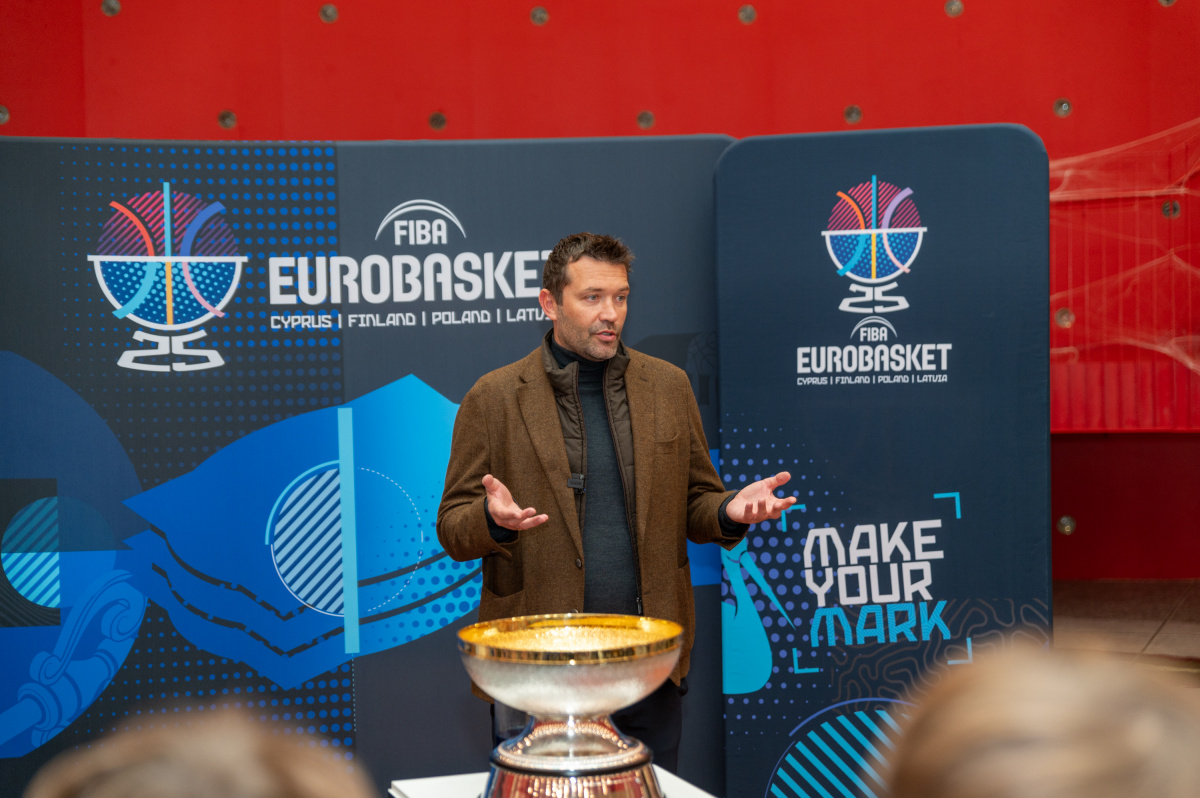 FIBA “EuroBasket 2025” trofeja viesojās Ventspilī | Foto 12 / 18